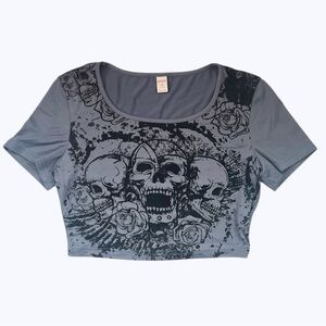 3/$20 • ROMWE Skull & Rose Gray Graphic Crop Top Tee